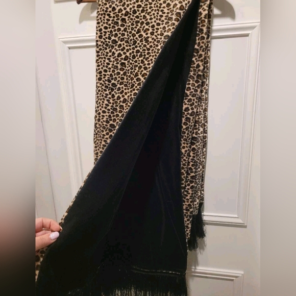 BLANKET EEUC Leopard Print Velvet Solid Black Backing Appro 50"x60" - Picture 2 of 4